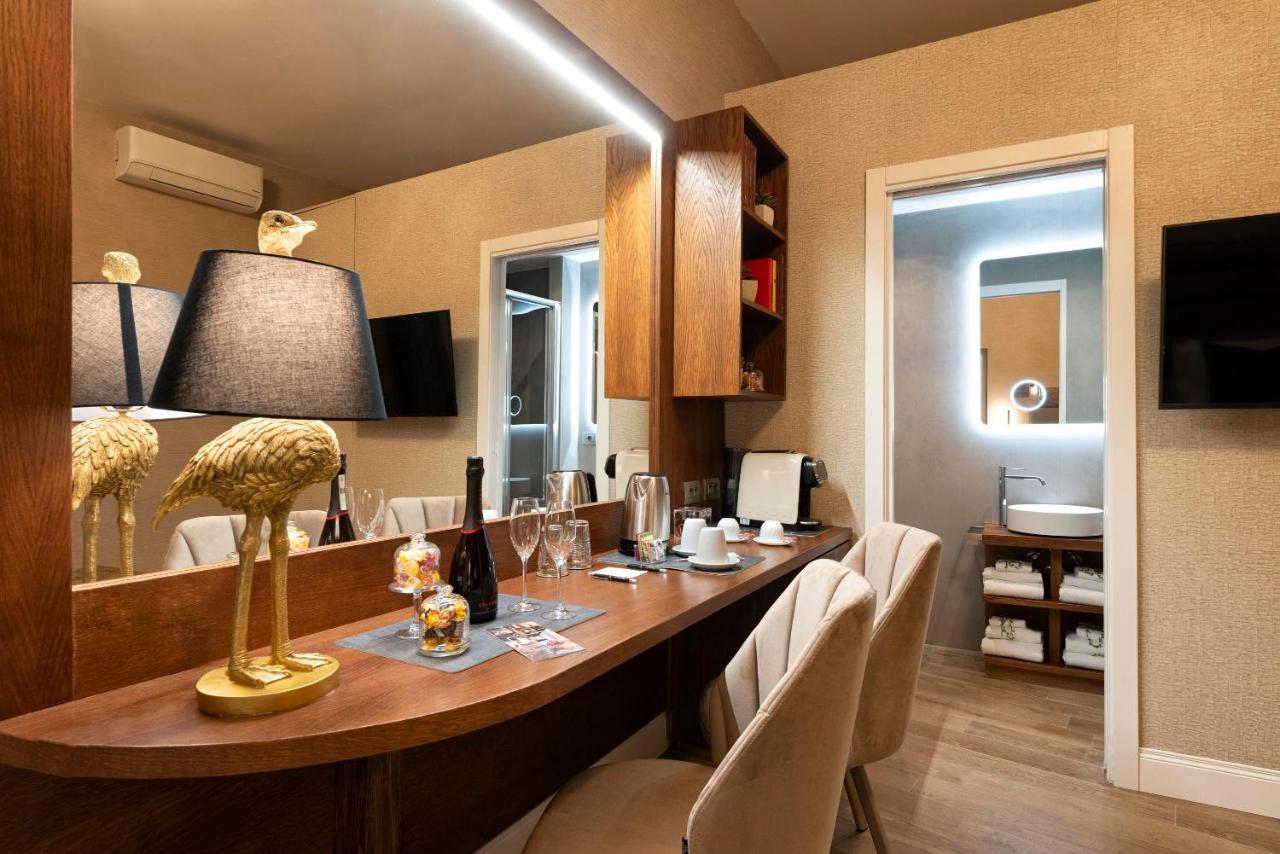 Royal Rooms Corso Roma Exterior foto