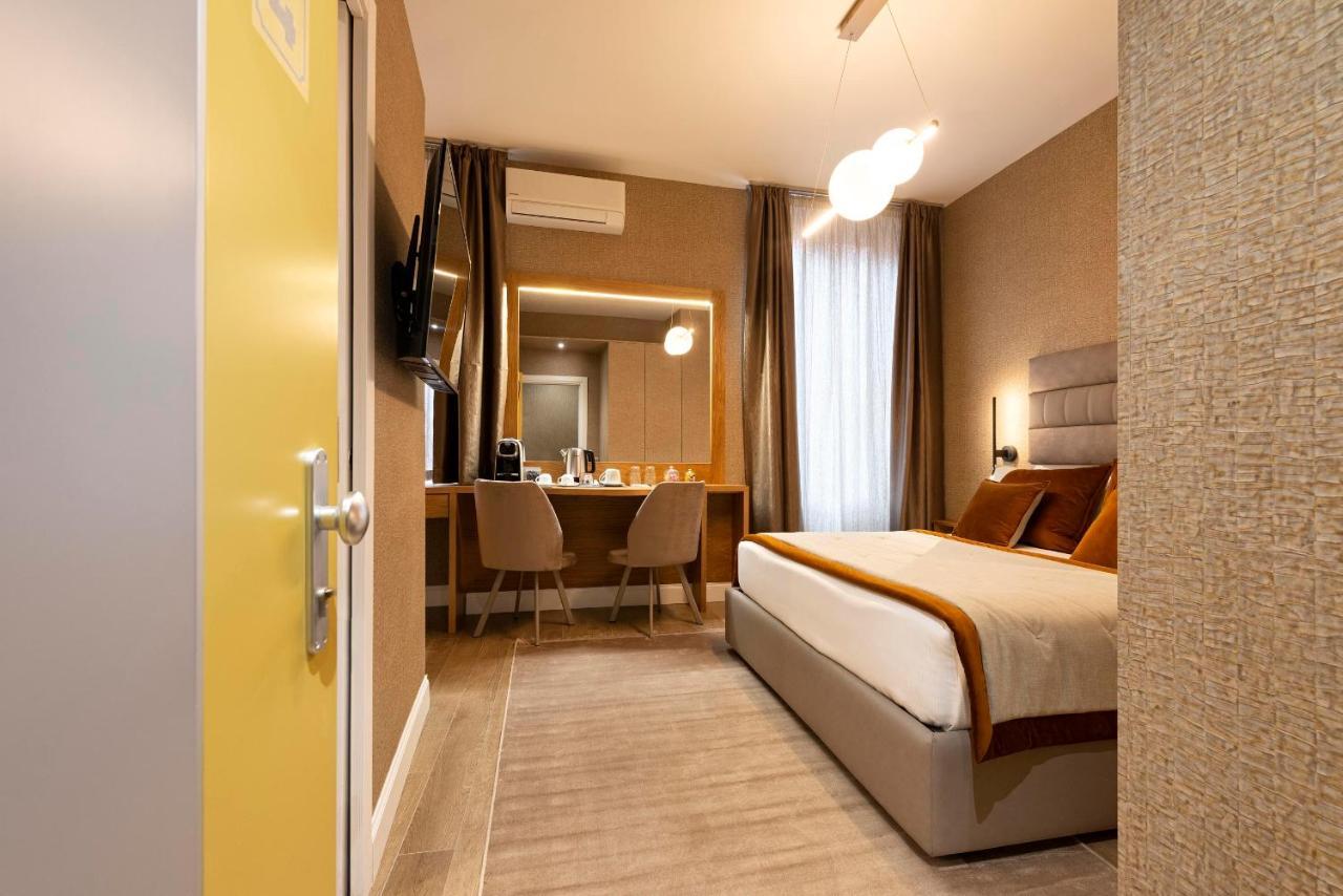 Royal Rooms Corso Roma Exterior foto