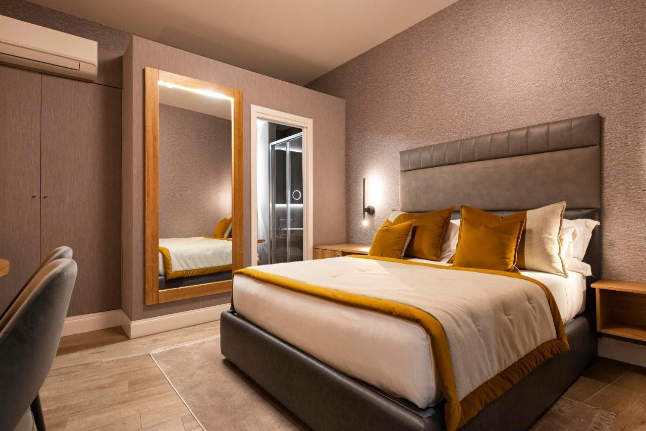 Royal Rooms Corso Roma Exterior foto