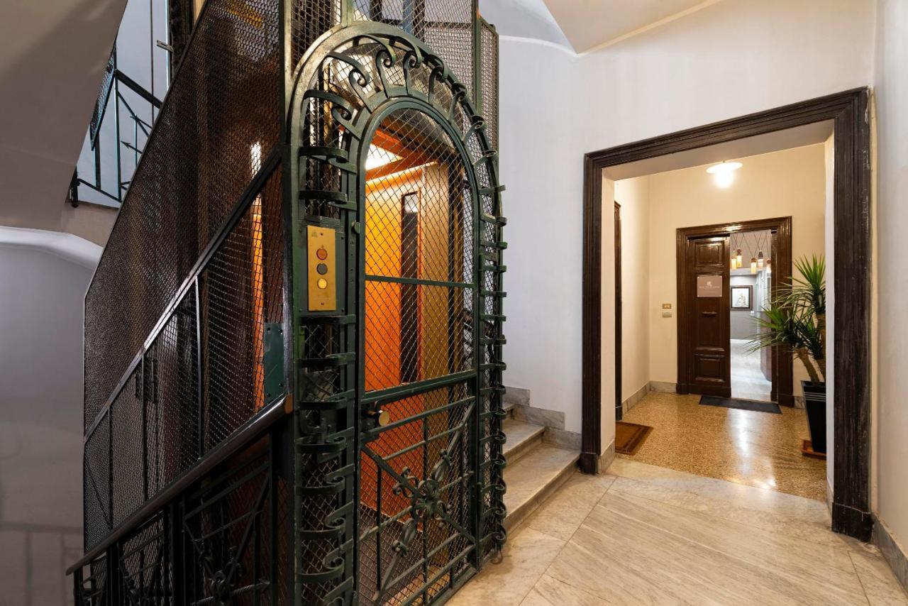 Royal Rooms Corso Roma Exterior foto